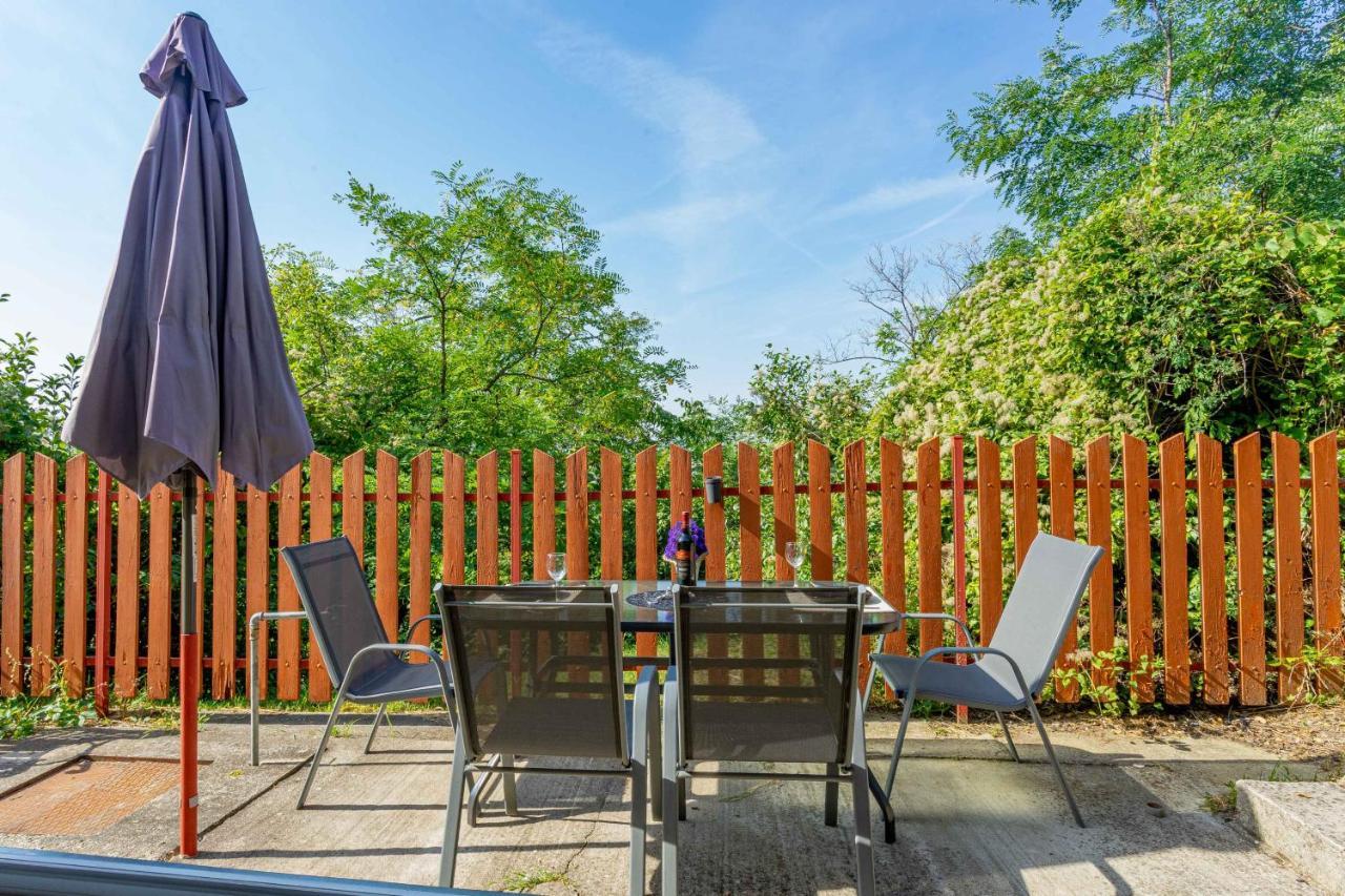 Panorama Apartmanhaz Estergon Dış mekan fotoğraf